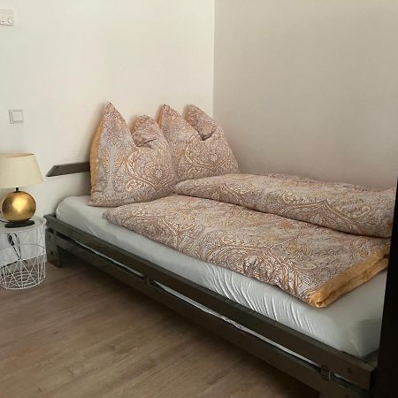 Helle & Ruhige Wohnung In Neu-Ulm Εξωτερικό φωτογραφία