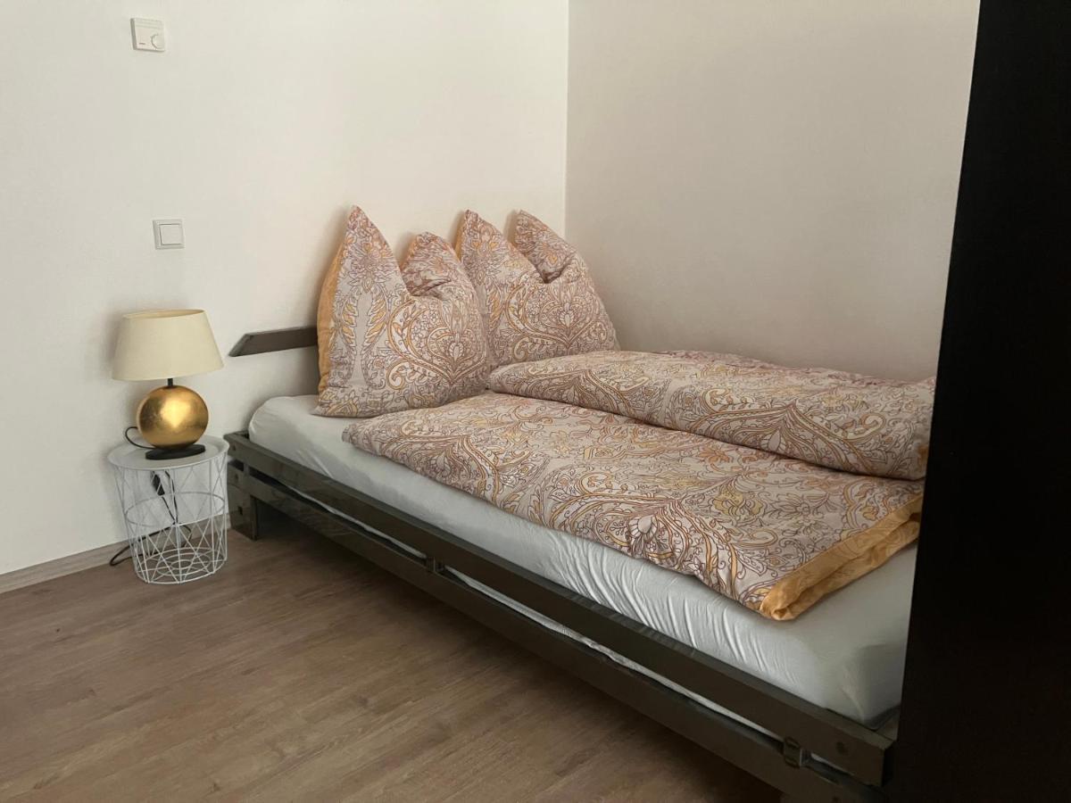 Helle & Ruhige Wohnung In Neu-Ulm Εξωτερικό φωτογραφία