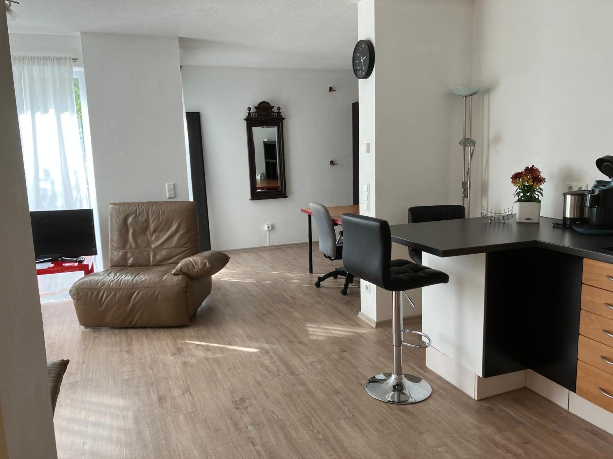 Helle & Ruhige Wohnung In Neu-Ulm Εξωτερικό φωτογραφία